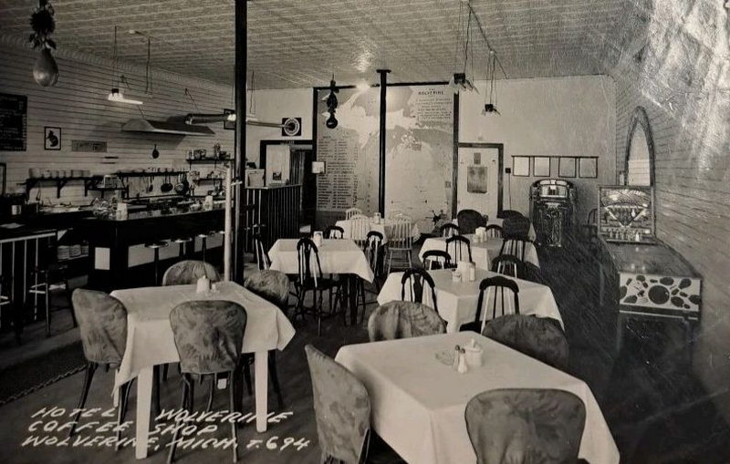 Torrey Tavern (Wolverine Hotel) - Vintage Postcard